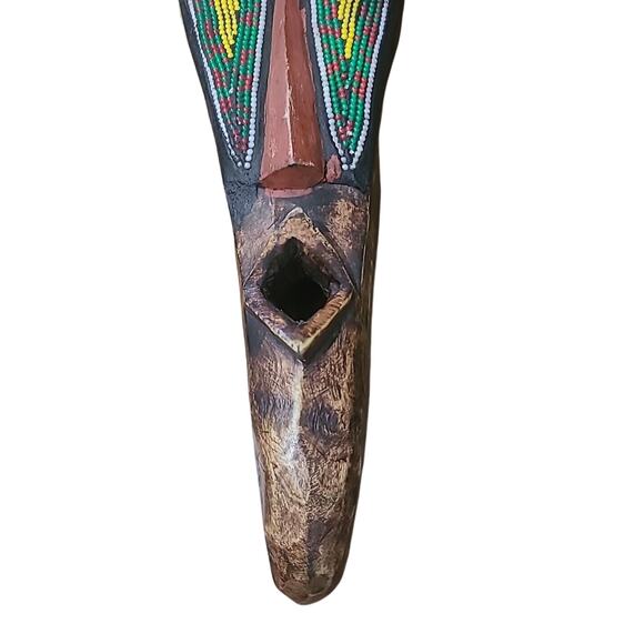 Vtg AFRICAN TRIBAL MASK Hand Carved Wooden Spirit Figure with Cowry Beads - Picture 3 of 9